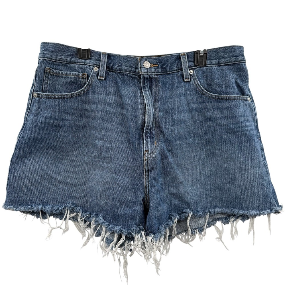 Levis High Waisted Mom Shorts Blue Denim Size 34 High Rise
